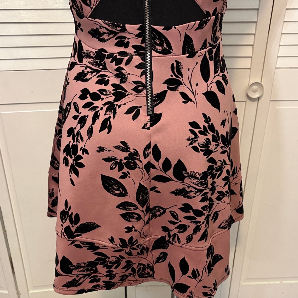Emerald Sundae Pink and Black Floral Dress - Picture 8 of 8